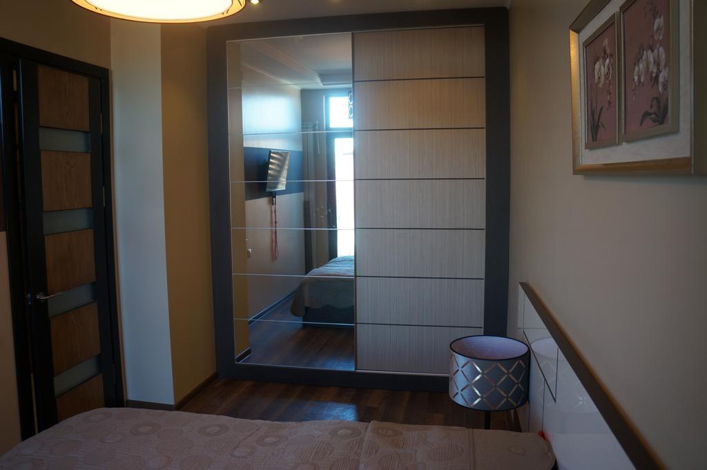Apartment With Summer Terrace Batumi Bilik gambar