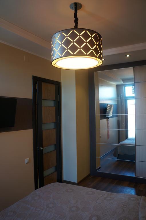 Apartment With Summer Terrace Batumi Bilik gambar