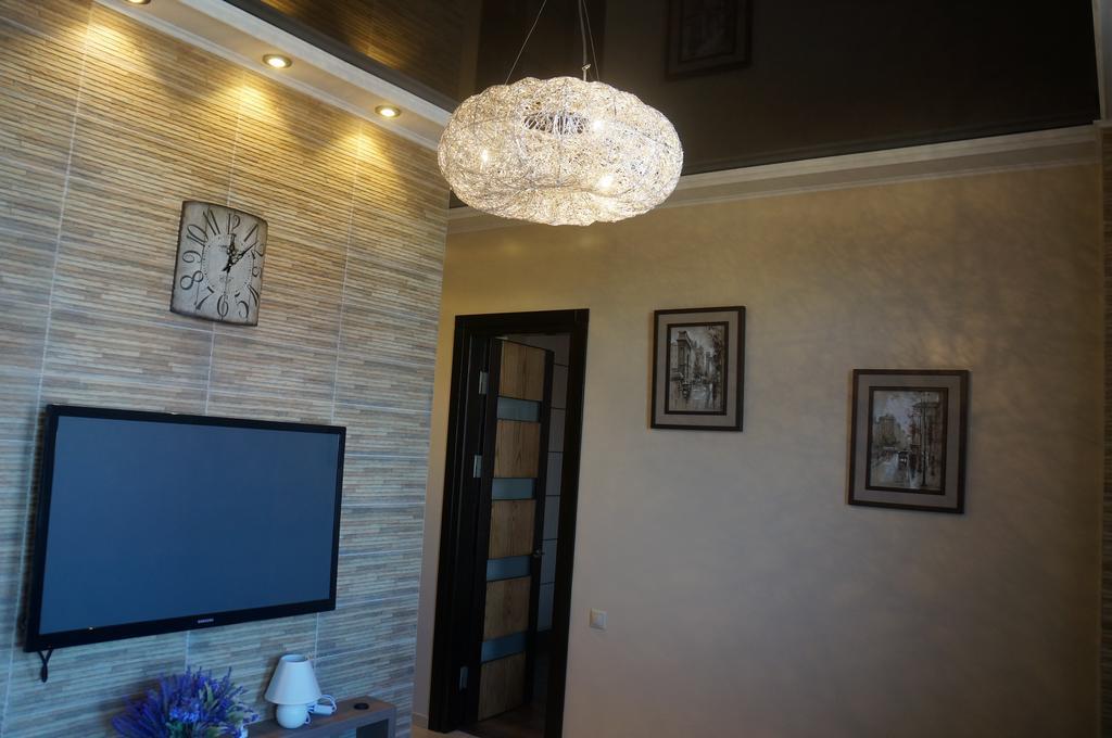 Apartment With Summer Terrace Batumi Bilik gambar