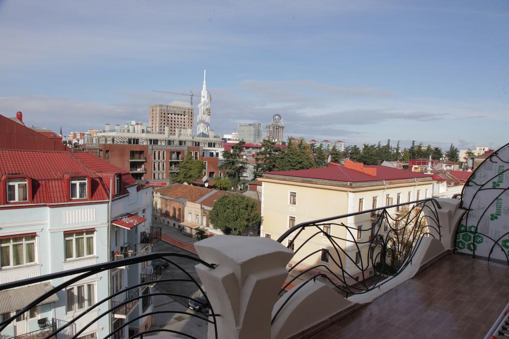 Apartment With Summer Terrace Batumi Bilik gambar